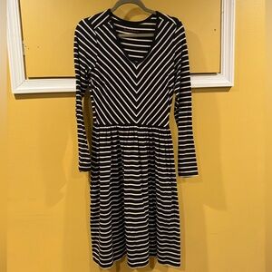 Hanna Andersson dress STRIPES full length long sleeves navy M